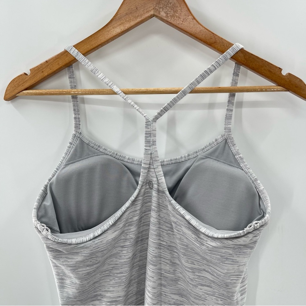 Lululemon Power Pose Tank in Wee Are From Space Ice Grey Alpine White Size 10 - Picture 9 of 13